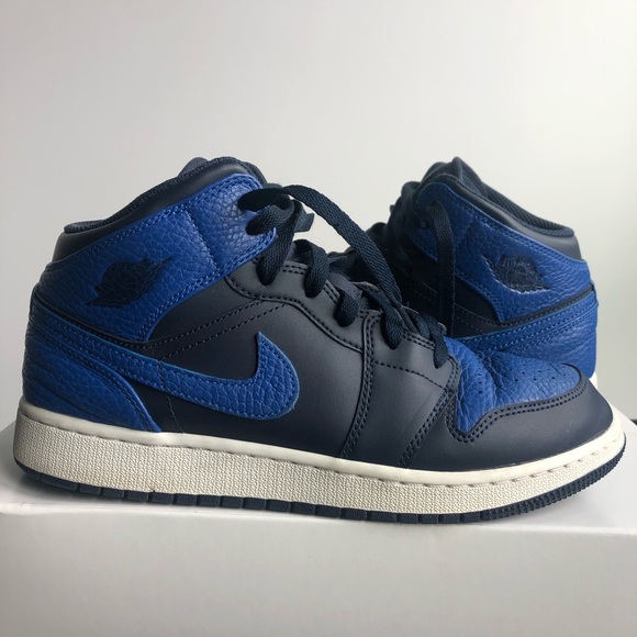 Royal Blue Nike Jordan 1 mid - Picture 1 of 8